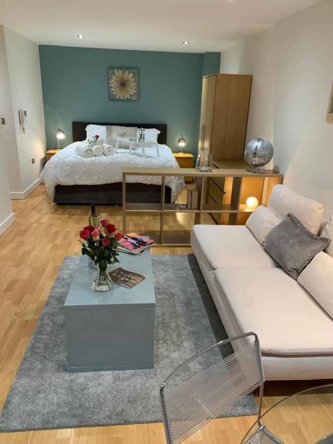 Modern, City Centre, Studio Apartment With Free Wifi, Gym Access, Netflix - West One Шефилд Экстерьер фото