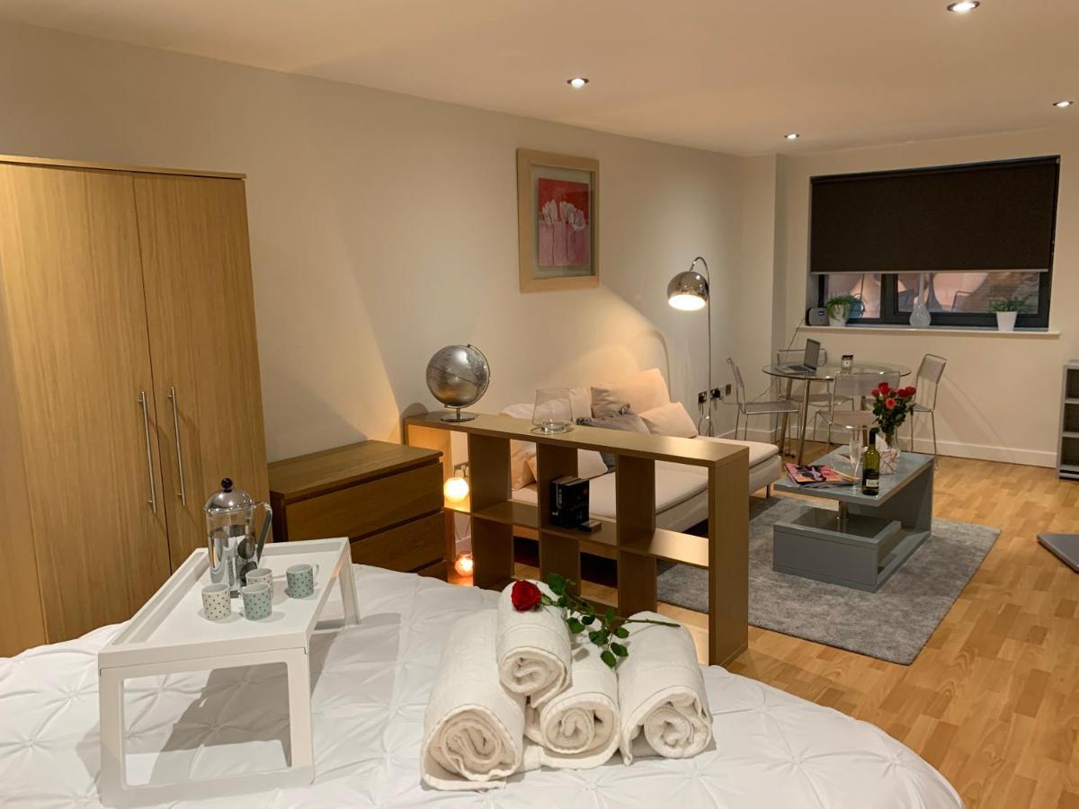 Modern, City Centre, Studio Apartment With Free Wifi, Gym Access, Netflix - West One Шефилд Экстерьер фото